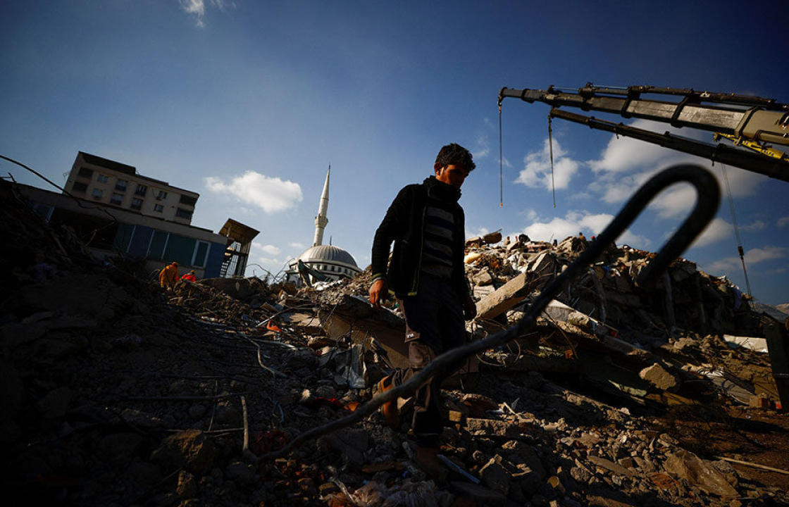 Τουρκία: Ανδρας ανασύρθηκε ζωντανός από τα συντρίμμια 149 ώρες μετά τον σεισμό