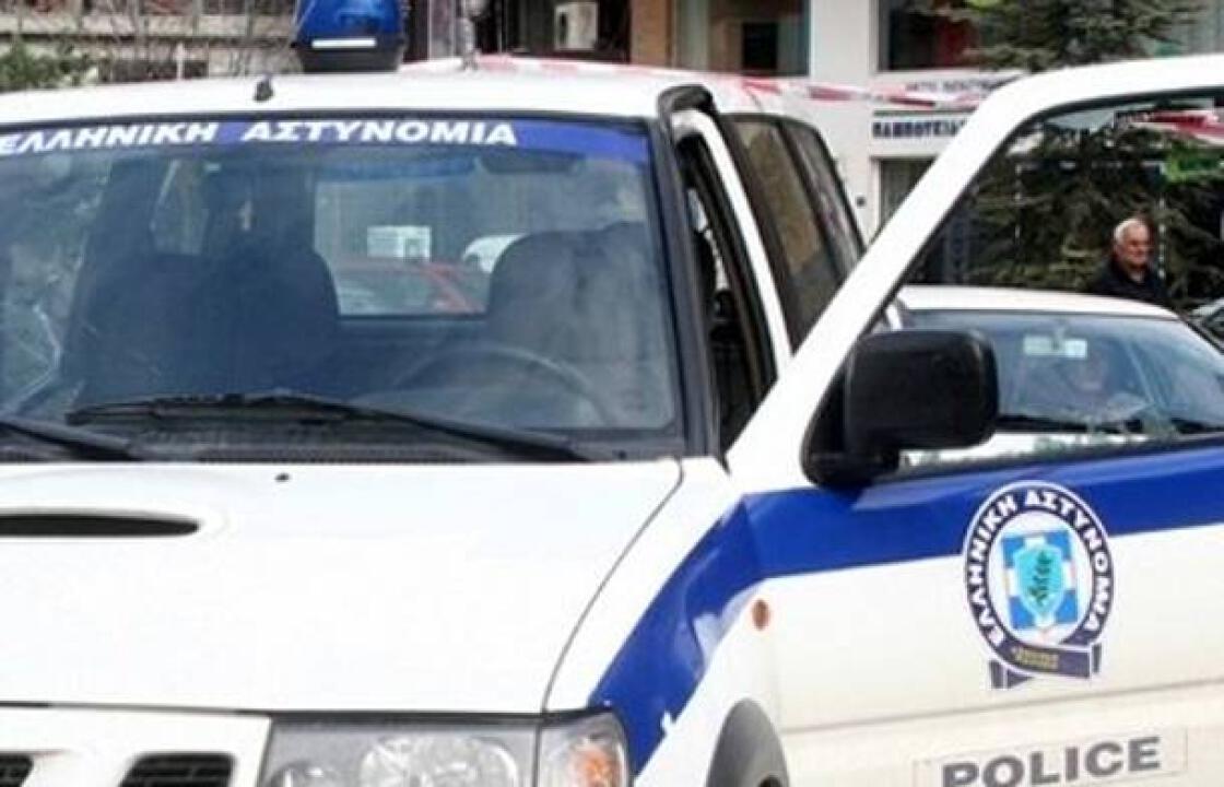 Συνελήφθησαν 3 ημεδαποί για κατοχή ναρκωτικών και καλλιέργεια δενδρυλλίων κάνναβης στην Κάλυμνο.