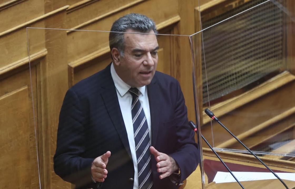 ΜΑΝΟΣ ΚΟΝΣΟΛΑΣ: Πρόταση για άτοκα στεγαστικά δάνεια σε κατοίκους νησιών με πληθυσμό έως 1.000 κατοίκους ή σε πολίτες που θα εγκατασταθούν σε αυτά τα νησιά