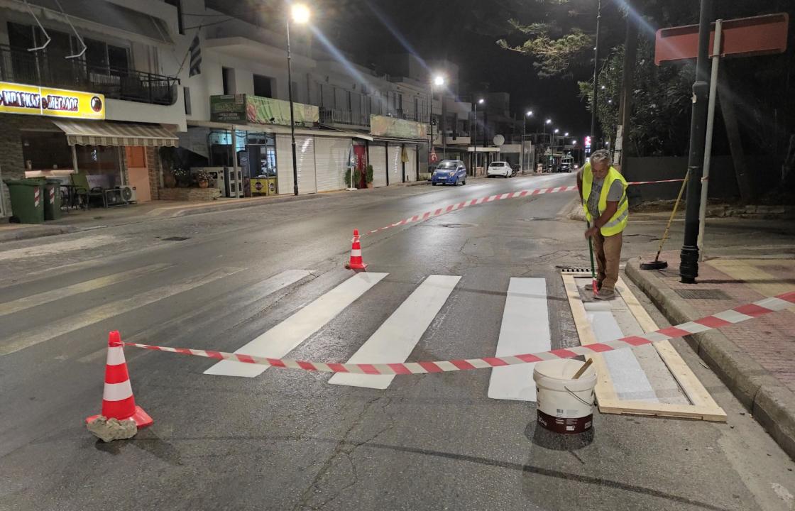 Εργασίες διαγράμμισης διαβάσεων πεζών από τη Δημοτική Κοινότητα Ασφενδιού στο Ζηπάρι